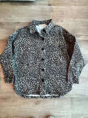 Stitch and Feather Leopard Print Shacket Sz S